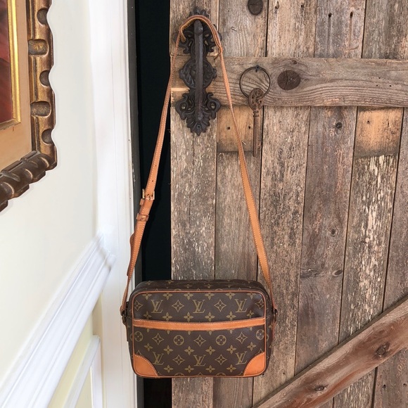 ❤️Louis Vuitton Crossbody ❤️ - Picture 5 of 8